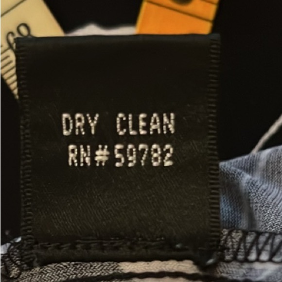 Adrianna Papell Floral Bodycon Dress in Black and White, Size 8 - Picture 14 of 16